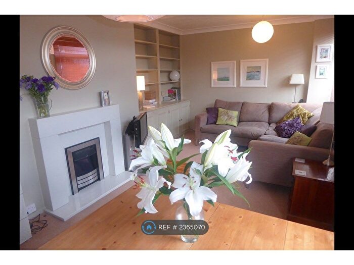 2 Bedroom Flat To Rent In Lacy Road, Putney, SW15