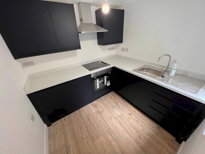 1 Bedroom Flat To Rent In Water Street, Carmarthen, Carmarthenshire, SA31