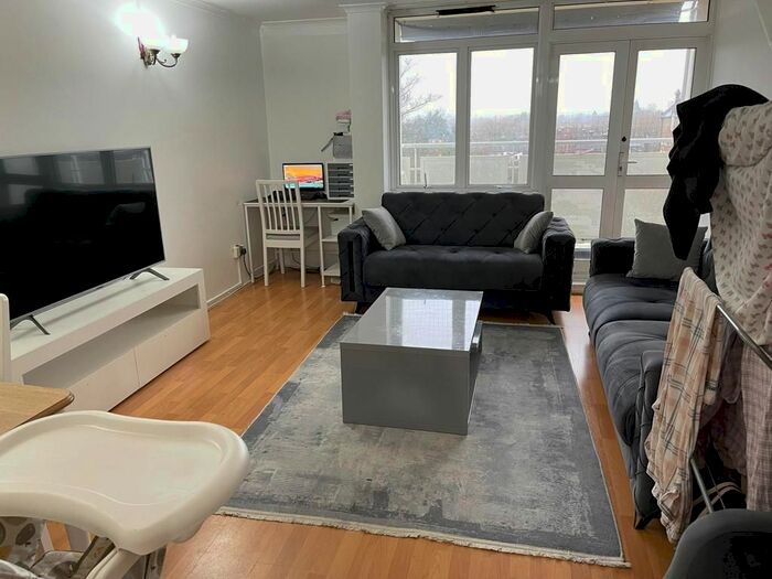 2 Bedroom Flat To Rent In Cumberland Road, Edmonton N9