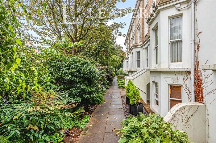 2 Bedroom Apartment For Sale In Surbiton Road, Kingston Upon Thames, Surrey, KT1