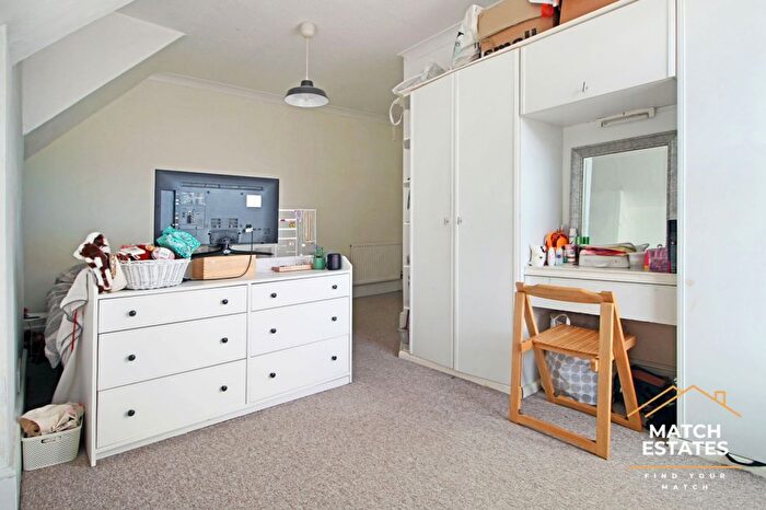 2 Bedroom Apartment For Sale In Shorncliffe Road, Folkestone, Kent, CT20