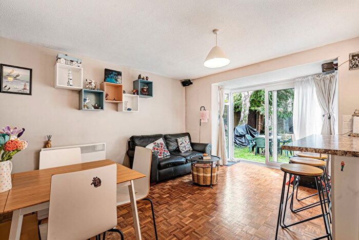 1 Bedroom Flat For Sale In Mayfield Road, South Croydon, CR2