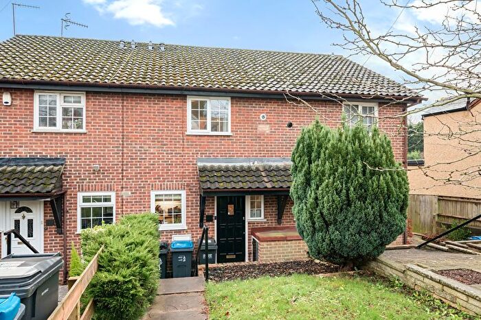 2 Bedroom Terraced House For Sale In Chipstead Valley Road, Coulsdon, CR5