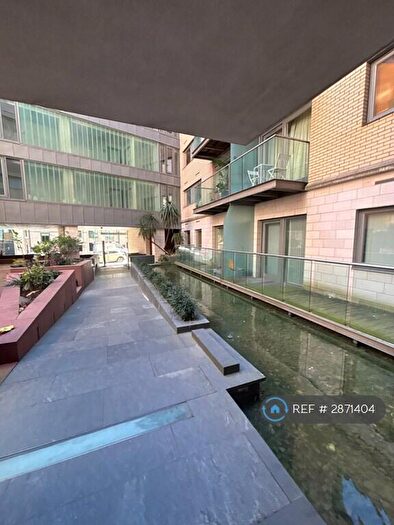 2 Bedroom Flat To Rent In City Road East, Manchester, M15