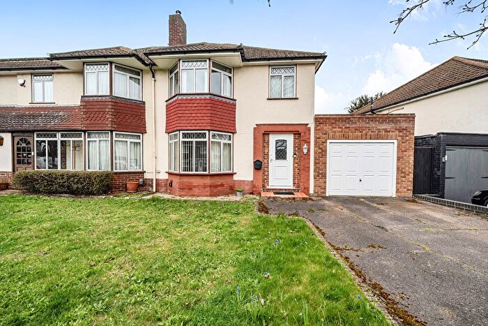 3 Bedroom Semi Detached House For Sale In Woodview Road, Swanley, Kent, BR8