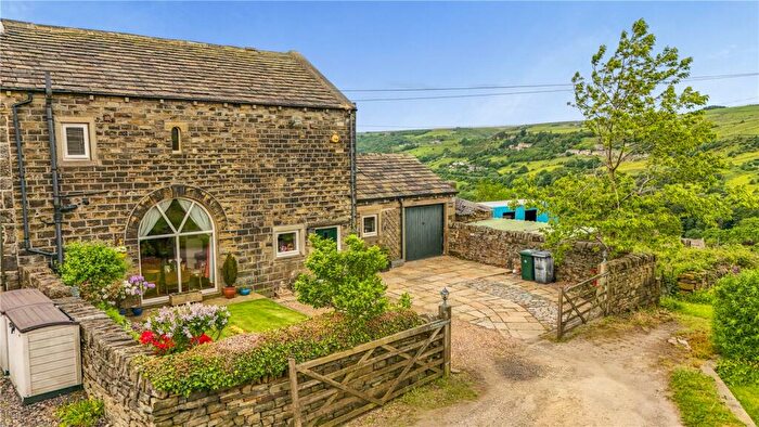 3 Bedroom End Of Terrace House For Sale In Top Of The Hill, Slaithwaite, Huddersfield, West Yorkshire, HD7