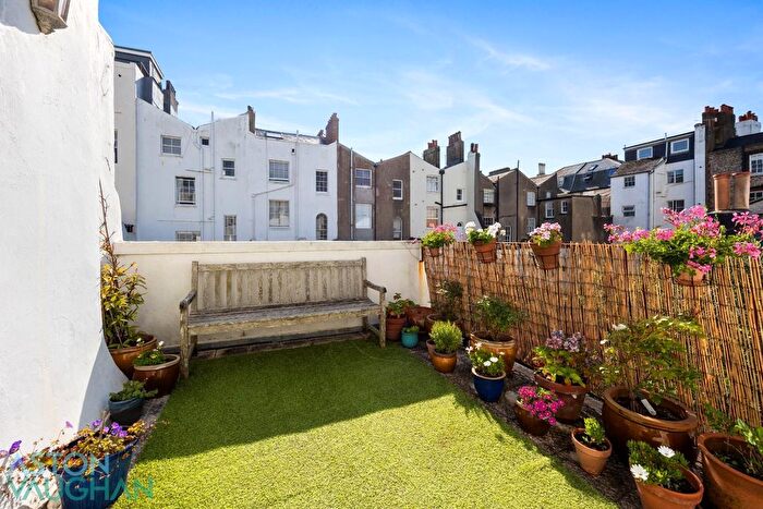4 Bedroom Terraced House To Rent In Crescent Place, Brighton, BN2