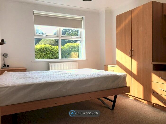 1 Bedroom Flat To Rent In Conel Court, Bournemouth BH9