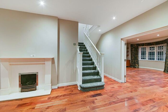 5 Bedroom Terraced House To Rent In Bancroft Avenue, East Finchley, N2