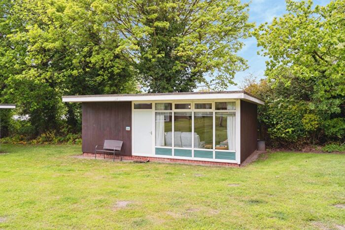 2 Bedroom Mobile/park Home For Sale In Overstrand Road, Cromer, NR27