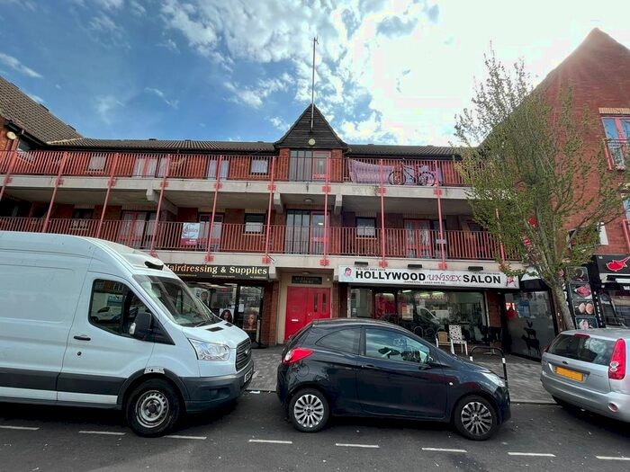 2 Bedroom Flat To Rent In Hertford Road, Enfield, EN3