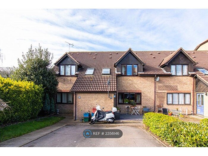 2 Bedroom Terraced House To Rent In Varsity Drive, Twickenham, TW1