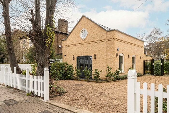 4 Bedroom Semi Detached House To Rent In Park Hill, Clapham, SW4