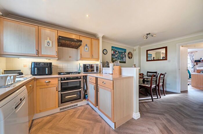 4 Bedroom End Of Terrace House For Sale In Honeysuckle Close, Paignton, Devon, TQ3