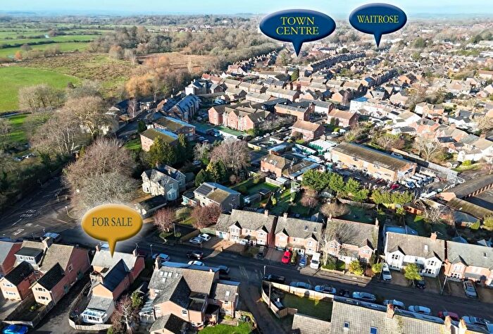 2 Bedroom Flat For Sale In Station Road, Wimborne, BH21
