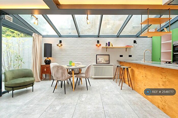 2 Bedroom Flat To Rent In Willesden, London, NW2