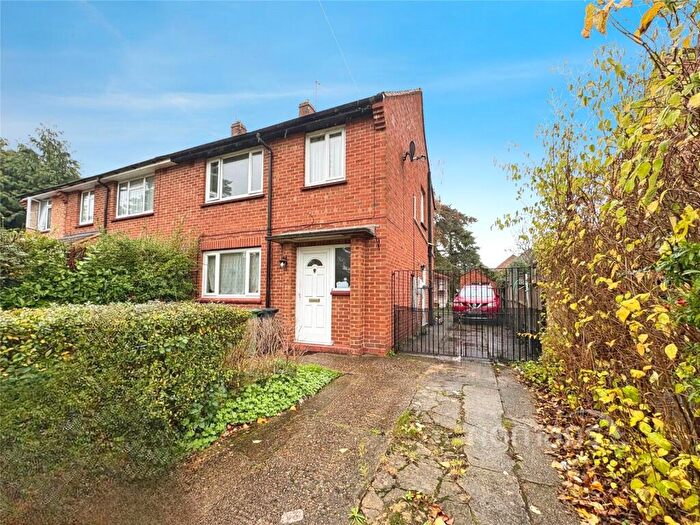 3 Bedroom Semi-Detached House For Sale In Turf Hill Road, Camberley, GU15