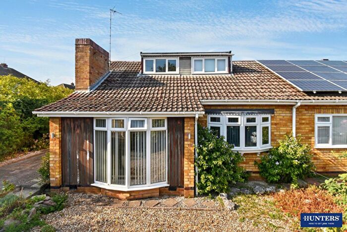 3 Bedroom Semi-Detached Bungalow For Sale In Birchtree Road, Wigston, LE18