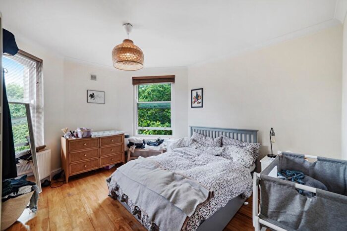 2 Bedroom Flat To Rent In Highbury New Park, Highbury, N5