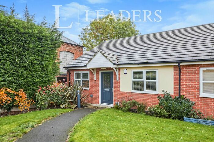 2 Bedroom Bungalow To Rent In Moorfield Crescent, Sandiacre, Nottingham, NG10