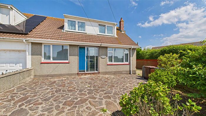 3 Bedroom Bungalow For Sale In Trevenner Lane, Marazion, TR17