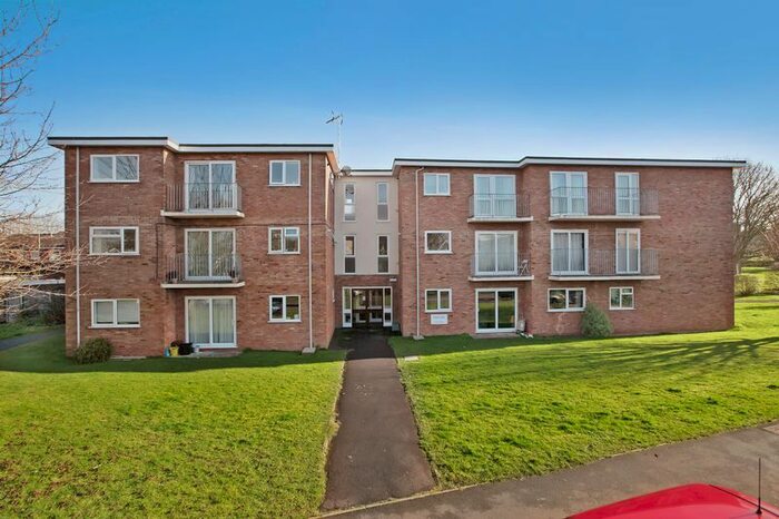 2 Bedroom Flat To Rent In Seville Court, Burchs Close, Galmington, TA1
