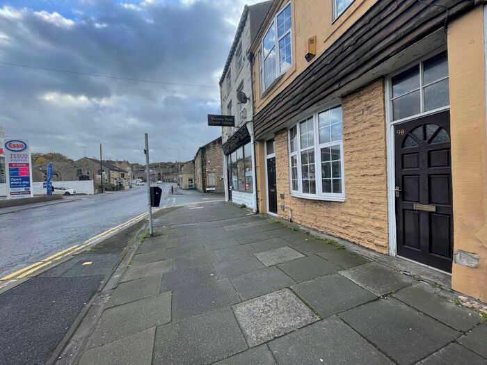 2 Bedroom Flat To Rent In Abbey Street, Accrington, Lancashire, BB5