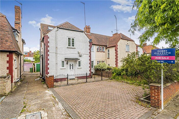 5 Bedroom Semi-Detached House For Sale In Argyle Road, Ealing, W13
