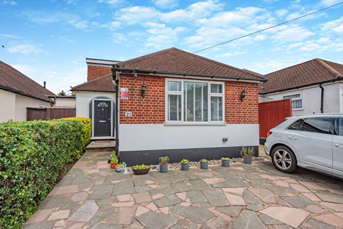 4 Bedroom Bungalow For Sale In Woodford Crescent, Pinner, HA5