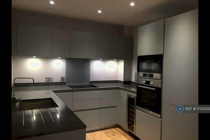 1 Bedroom Flat To Rent In London Road, Kingston Upon Thames, KT2