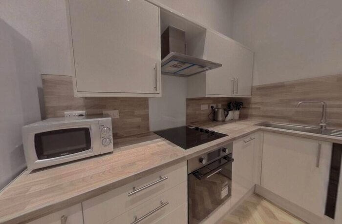 4 Bedroom Flat To Rent In Valleyfield Street, Tollcross, Edinburgh, EH3