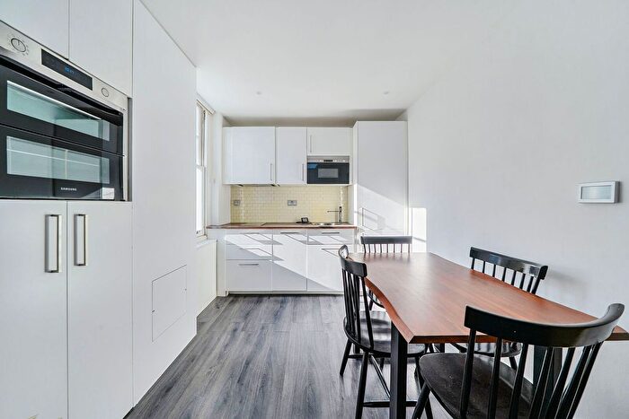 1 Bedroom Flat For Sale In Artillery Row, Pimlico, London, SW1P