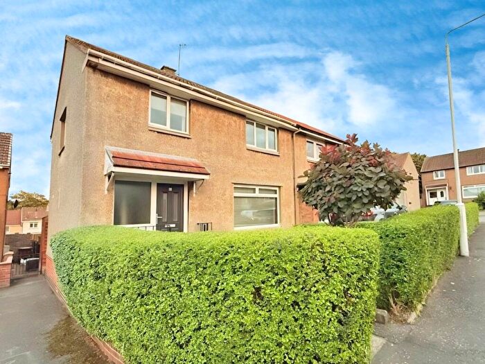 3 Bedroom Semi-Detached House For Sale In Laverock Avenue, Glenrothes, KY7