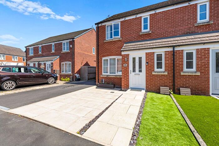 3 Bedroom Semi-Detached House For Sale In Helmsley Close, Newton-Le-Willows, WA12