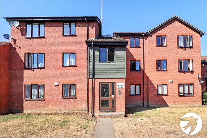 1 Bedroom Flat For Sale In Halifield Drive, Belvedere, DA17