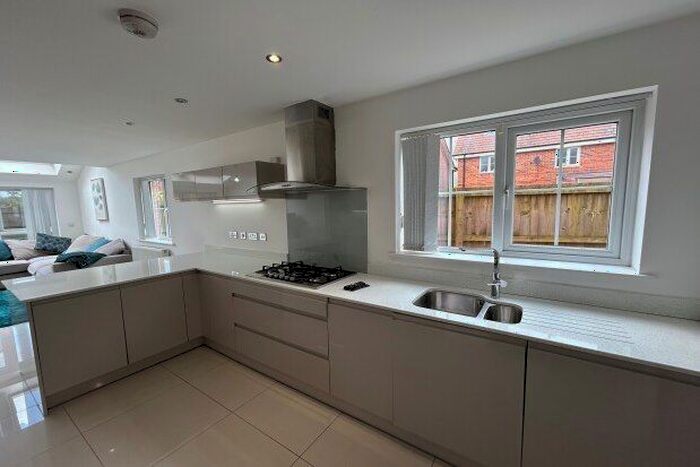 5 Bedroom Detached House To Rent In Hawthorn Way, Manchester, M28