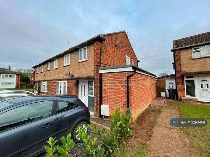 6 Bedroom Semi-Detached House To Rent In Dunmore, Guildford, GU2