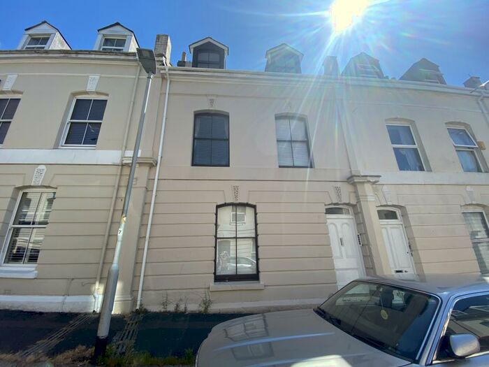 1 Bedroom Flat To Rent In Benbow Street, Plymouth, PL2