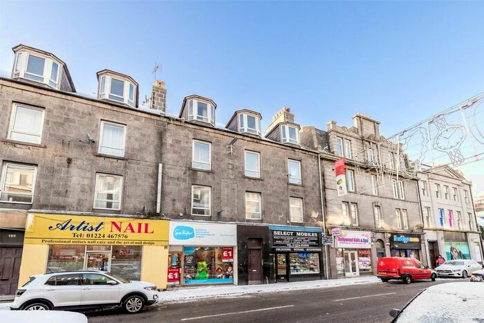 2 Bedroom Flat To Rent In Top Floor, George Street, Aberdeen, AB25
