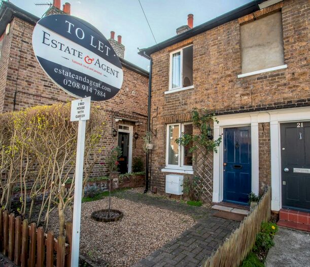 2 Bedroom Terraced House To Rent In Park Road, Hampton Wick, KT1