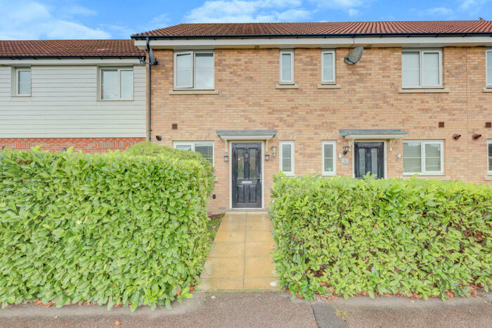 2 Bedroom Terraced House To Rent In Markhams Chase, Basildon, SS15