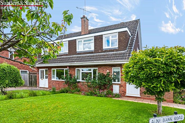 3 Bedroom Semi Detached House For Sale In Alne Bank Road, Alcester, B49