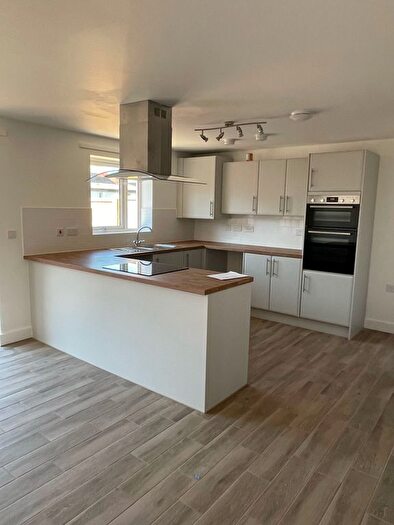 4 Bedroom Semi-detached House To Rent In Tranter Avenue, Telford, TF2