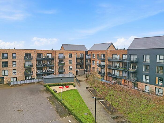 2 Bedroom Flat For Sale In Hazlemere Marina, Waltham Abbey, EN9