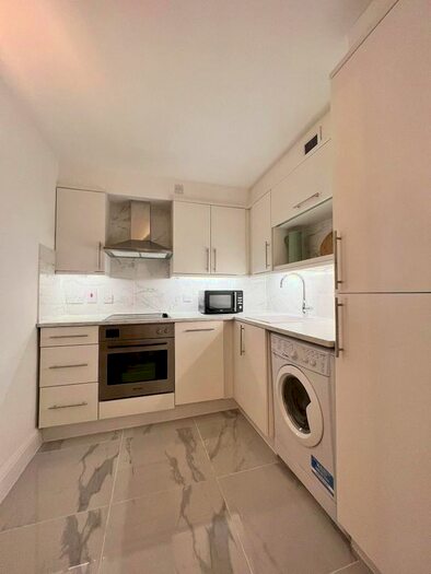 2 Bedroom Flat To Rent In South Block, A Belvedere Road, Waterloo, Southwark, London, SE1