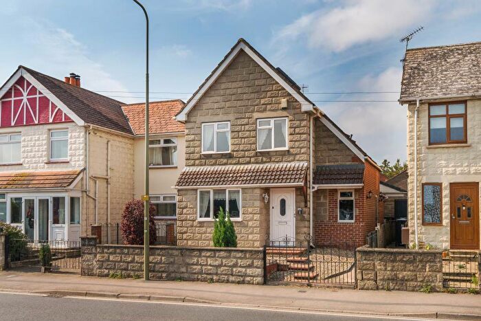 4 Bedroom Detached House For Sale In Faringdon, Wiltshire, SN7