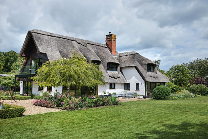 5 Bedroom Detached House For Sale In The Warren, Streatley-on-Thames, Berkshire, RG8