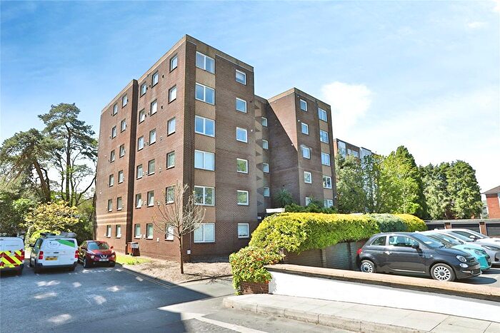 2 Bedroom Flat For Sale In Princess Road, Poole, Dorset, BH12