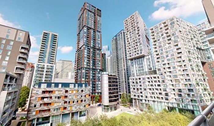 3 Bedroom Flat To Rent In Indescon Square, South Quay, Canary Wharf, London, E14