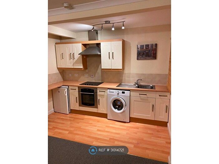 1 Bedroom Flat To Rent In Hogfair Lane, Burnham, SL1